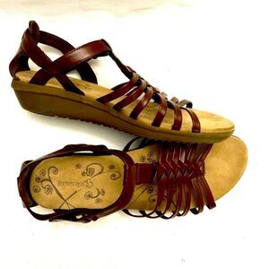 Baretraps brown Fannabelle sandals size 10W